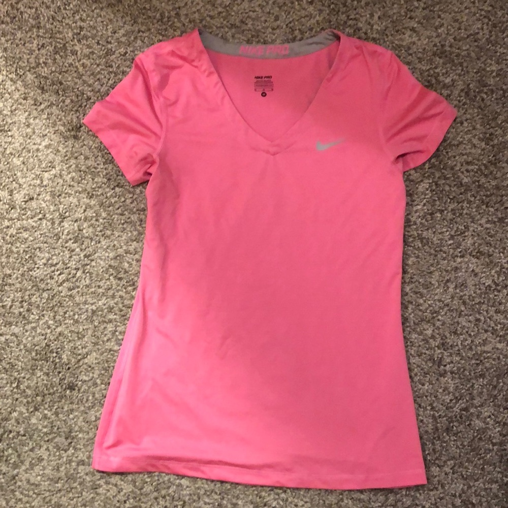 Nike pro pink tshirt women’s medium